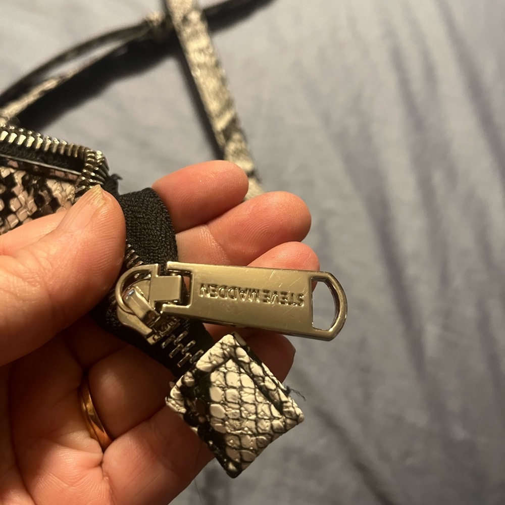 Steve Madden Black And Cream Python Crossbody Bag - image 5